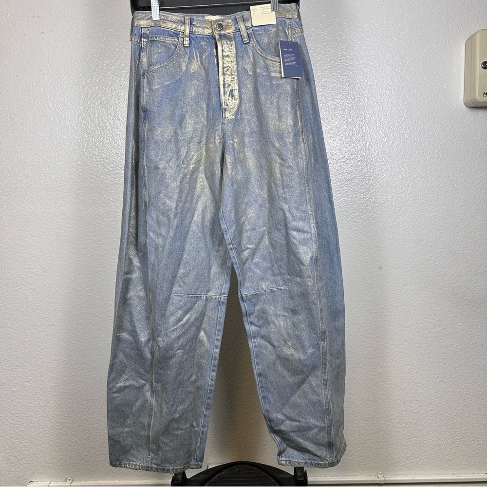 Universal Thread | Women's Light Blue Relaxed Jeans